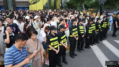 米兰头牌前锋错失两记绝佳进球，年薪800万是否过高深度解析